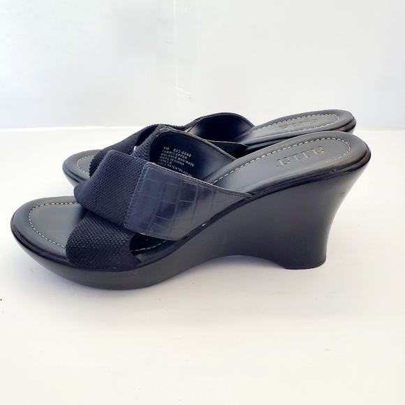 A.N.A Criss Cross Strap Black Open Toe Wedge Mule Sandals Size 9M - Picture 6 of 12